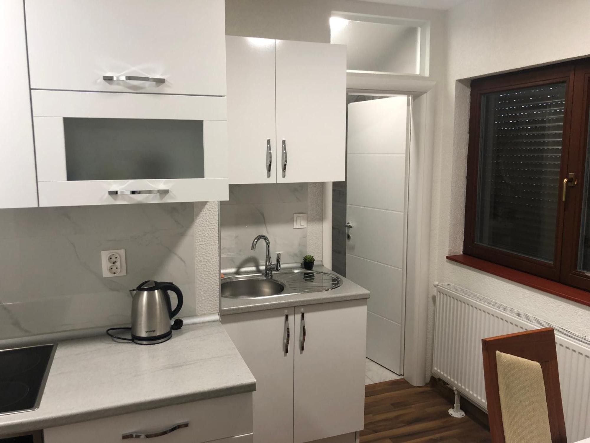 Apartmani Kaic Ливно Номер фото